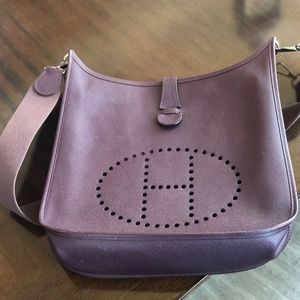 HERMES Evelyne 2PM Veau Epsom Raisin Shoulder Bag